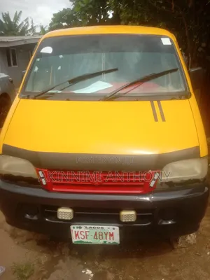Suzuki APV Minibus 2007 Yellow