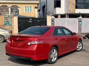 Toyota Camry SE 4dr Sedan (2.5L 4cyl 6AM) 2010 Red