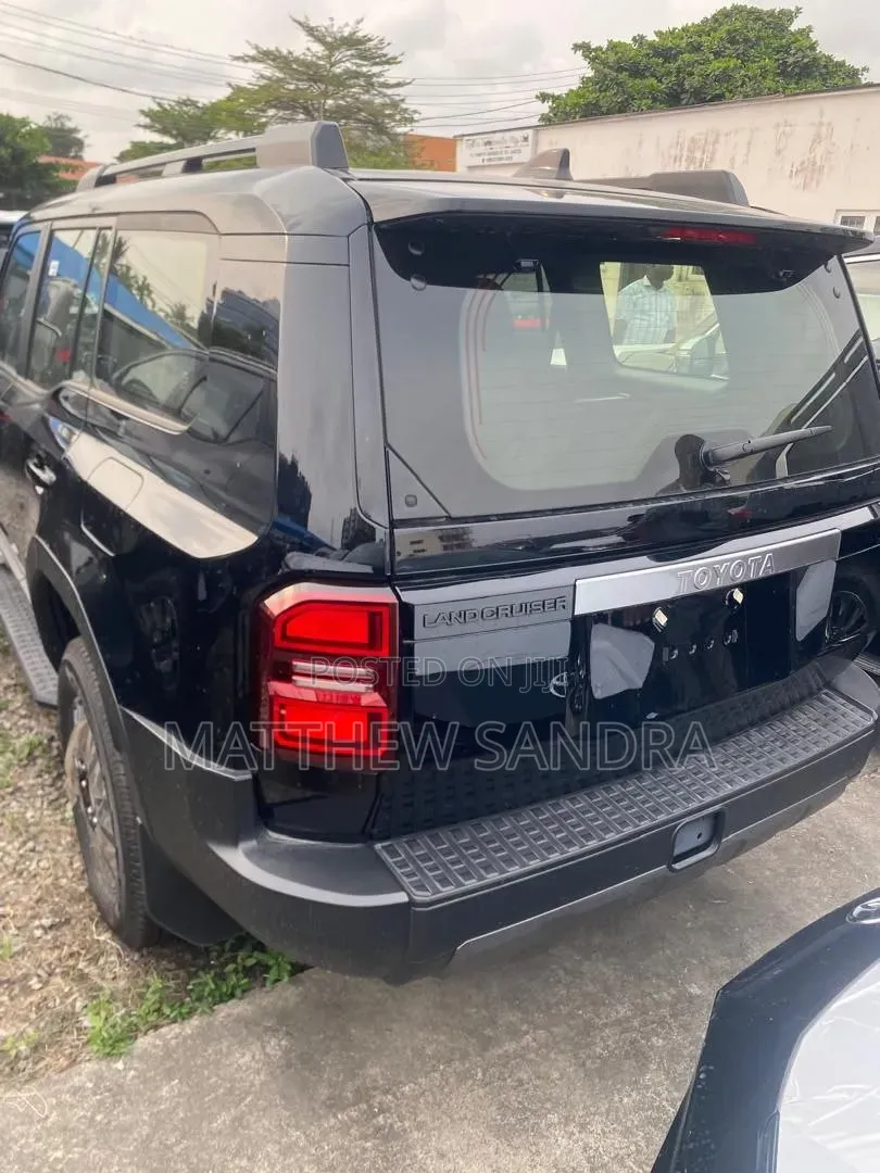 Toyota Land Cruiser Prado 2.7 2025 Black