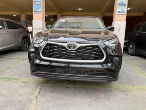 Toyota Highlander LE AWD 2023 Black