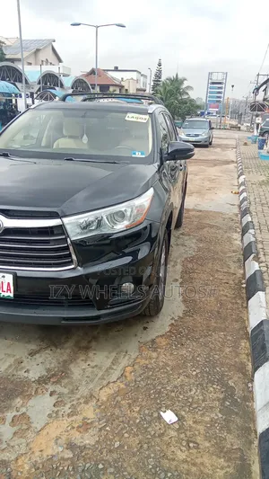 Toyota Highlander XLE 4dr SUV AWD (3.5L 6cyl 6A) 2015 Black