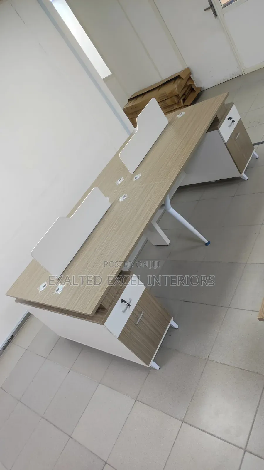 High Quality Imported Modern 4-Man Workstation