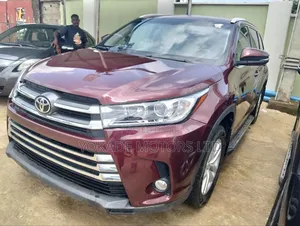 Toyota Highlander 2015 Red