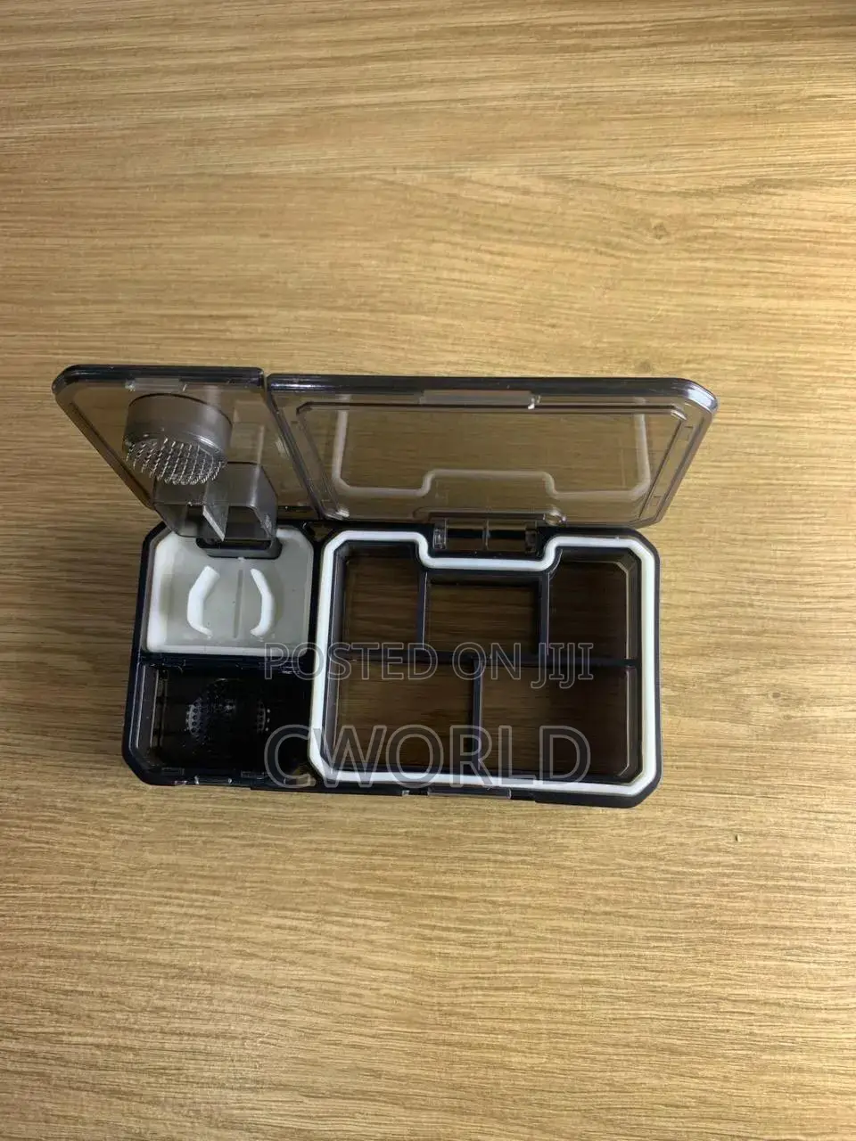 Multi-Compartment Pill Organizer Cutter Case