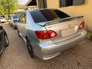 Toyota Corolla LE 2004 Silver