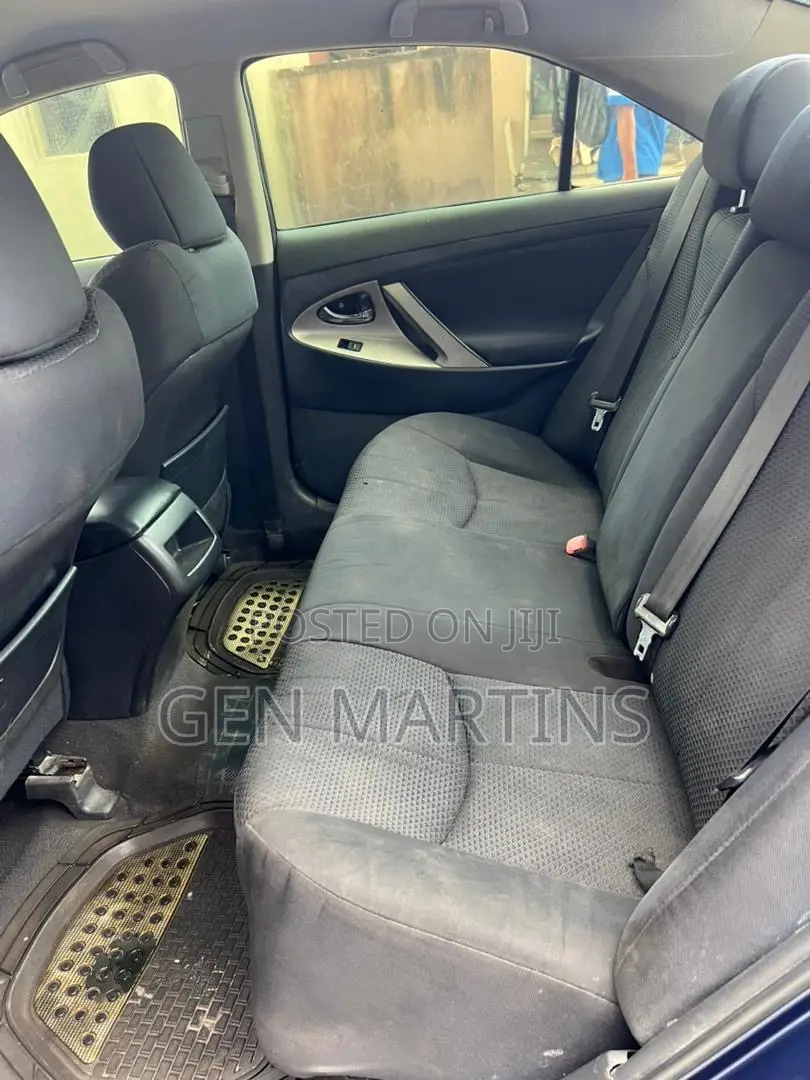 Toyota Camry 2011 Blue