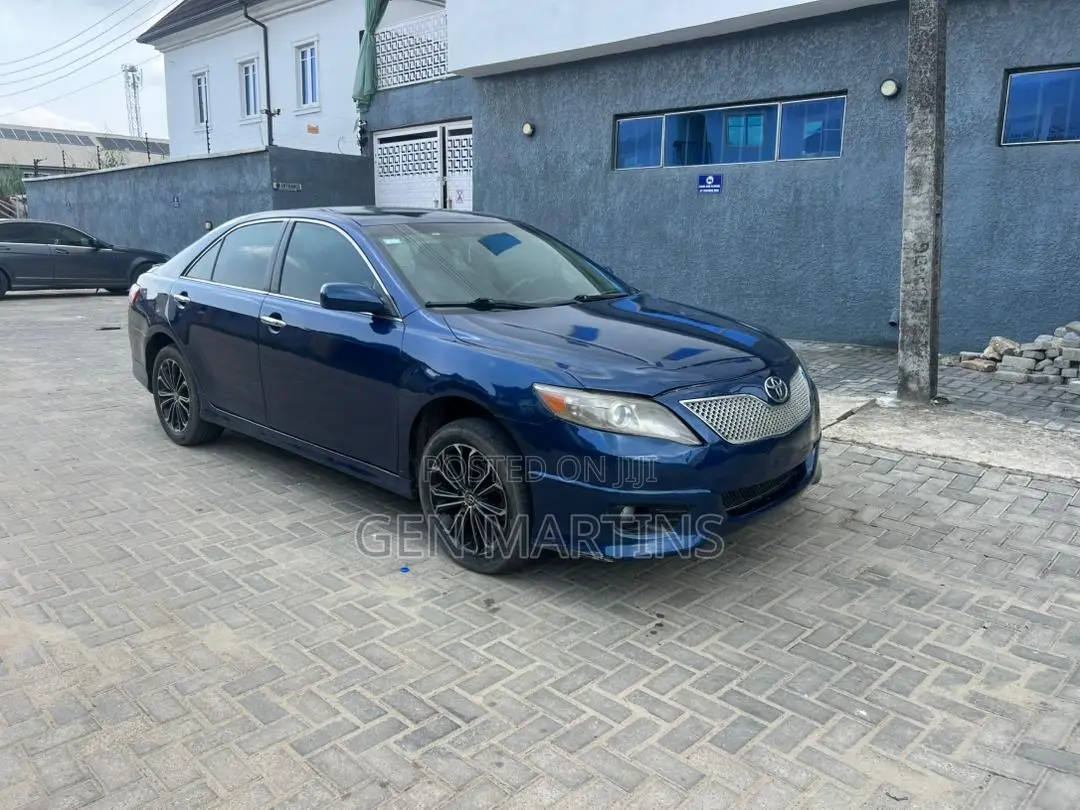 Toyota Camry 2011 Blue