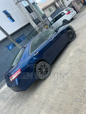 Toyota Camry 2011 Blue