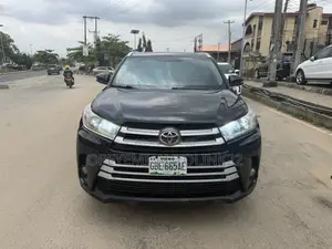 Toyota Highlander XLE 4dr SUV (3.5L 6cyl 6A) 2014 Gray