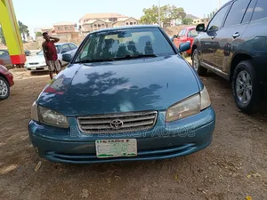 Toyota Camry LE 4dr Sedan (2.4L 4cyl 5M) 2002 Black