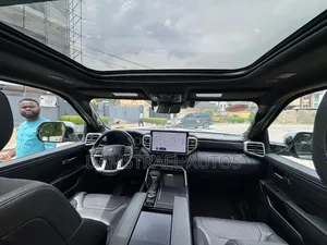 Toyota Tundra 2022 Silver