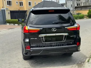 Lexus LX 2021 Black