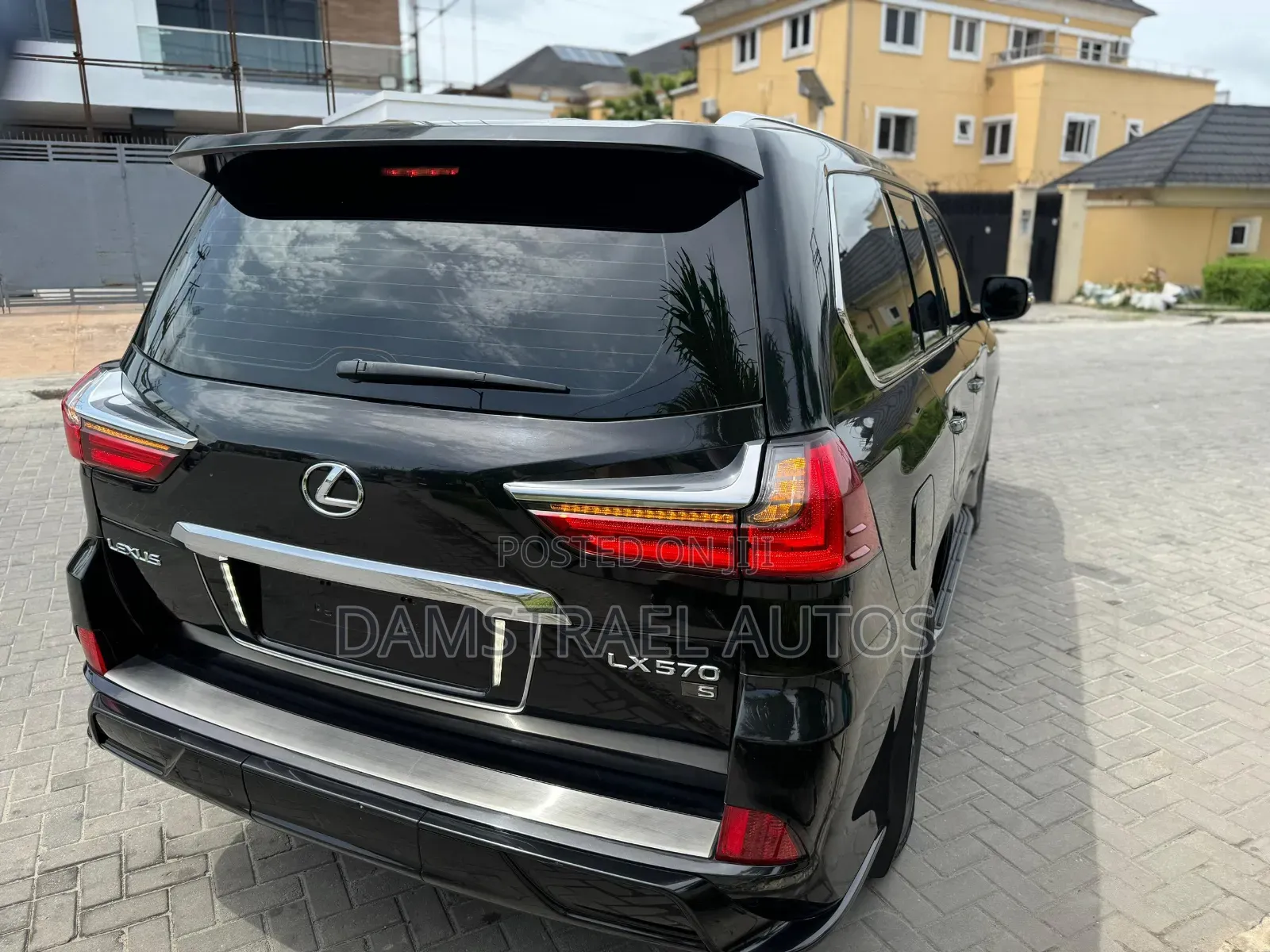 Lexus LX 2021 Black