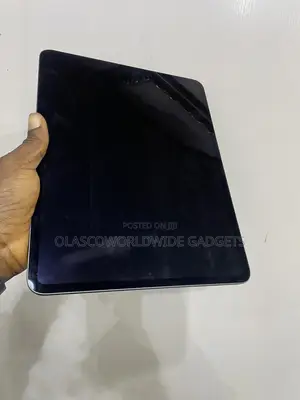 Apple iPad Pro 13 (2025) 256 GB Black
