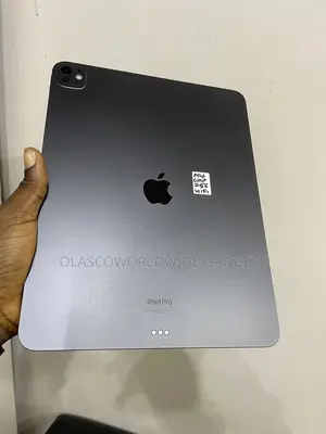 Apple iPad Pro 13 (2025) 256 GB Black