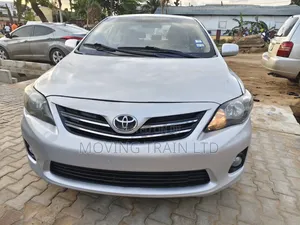 Toyota Corolla LE 4dr Sedan (1.8L 4cyl 4A) 2012 Silver