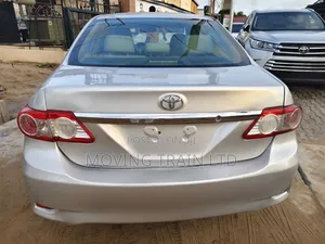 Toyota Corolla LE 4dr Sedan (1.8L 4cyl 4A) 2012 Silver