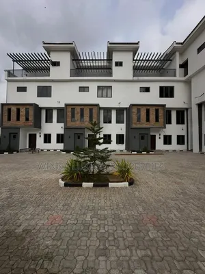 5bdrm Townhouse/Terrace in Jabi Main for sale