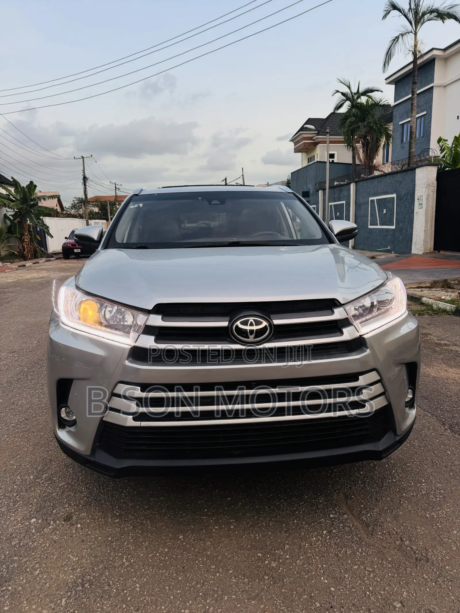 Toyota Highlander Limited 2019 Silver