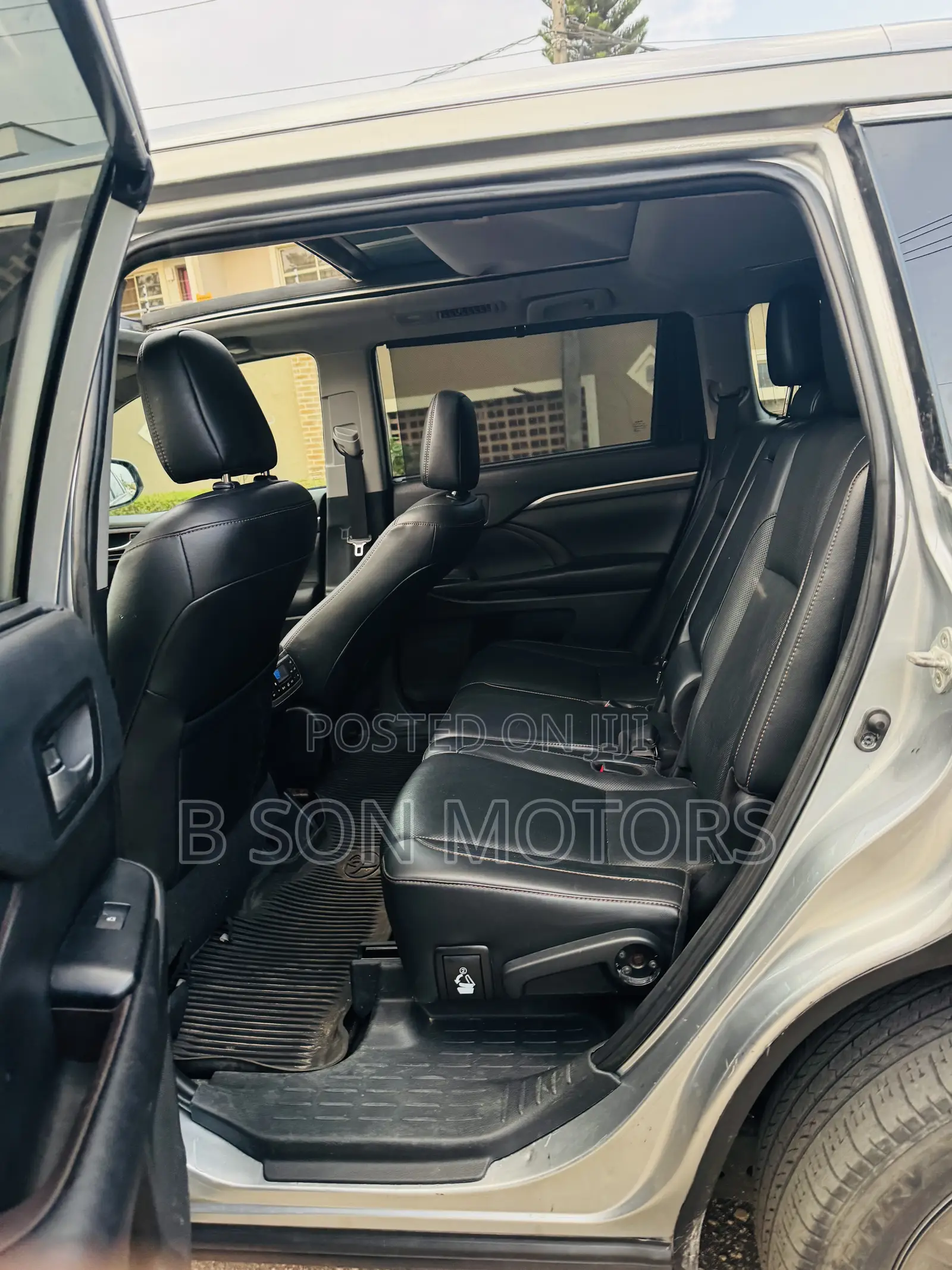 Toyota Highlander Limited 2019 Silver