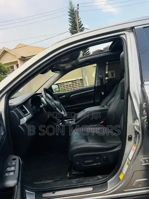 Toyota Highlander Limited 2019 Silver