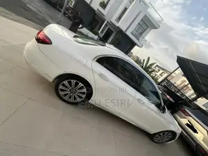 Mercedes-Benz E300 2018 White