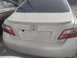 Toyota Camry XLE V6 4dr Sedan (3.5L 6cyl 6AM) 2007 White