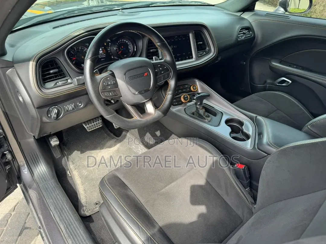 Dodge Challenger 2023 Gray
