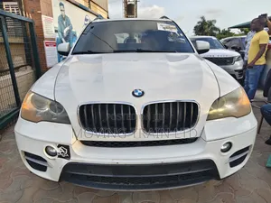 BMW X5 xDrive35i Sport Activity AWD (3.0L 6cyl 8A) 2013 White