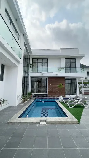 Furnished 5bdrm Duplex in Chevron for sale