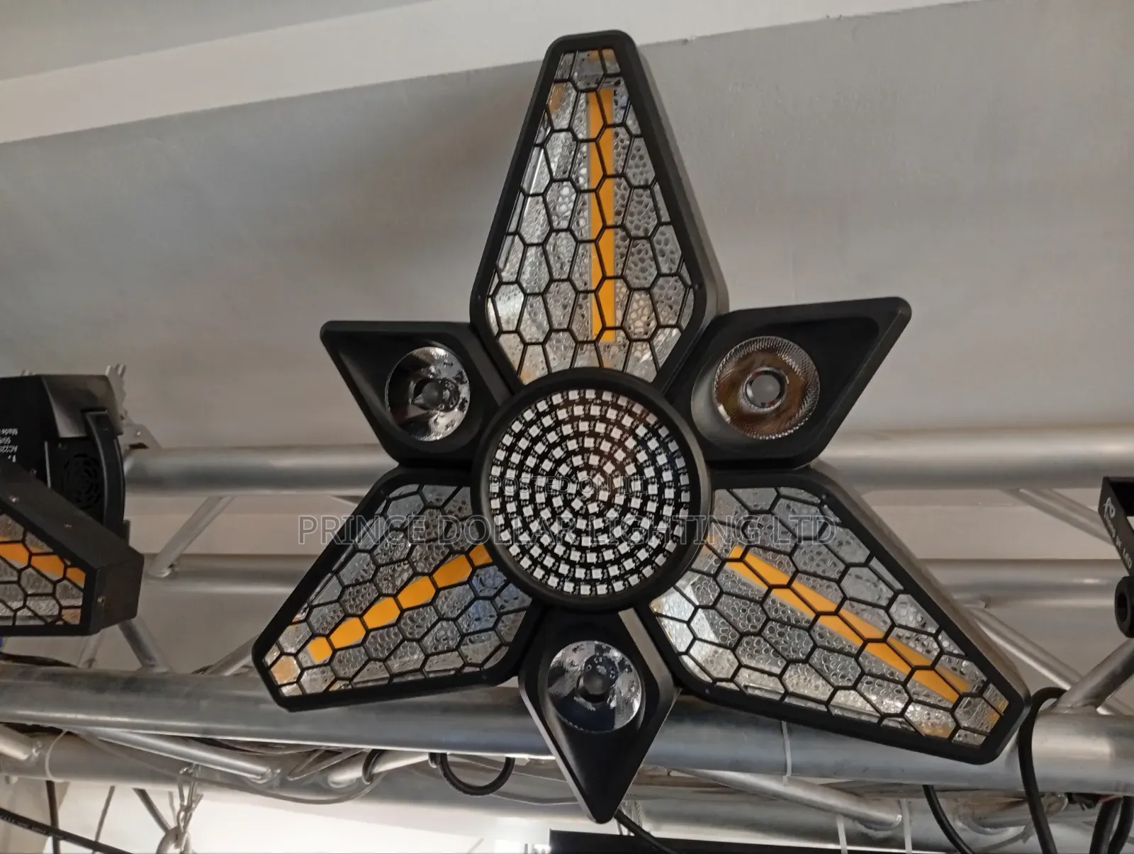Three Leaf Retro Light