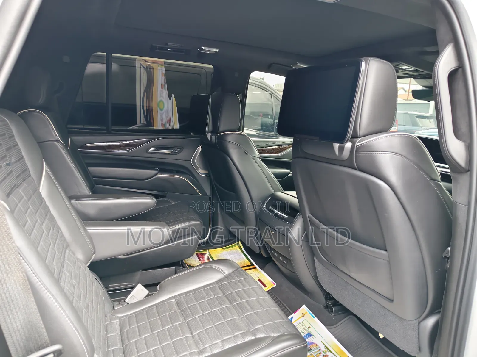 Cadillac Escalade 2022 White