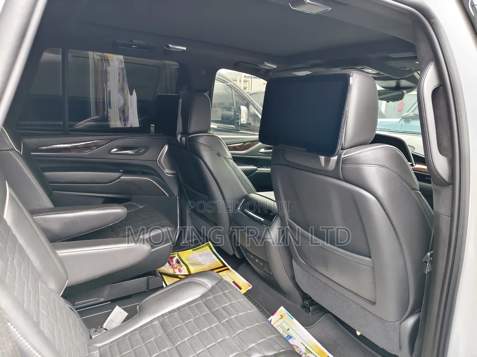 Cadillac Escalade 2022 White