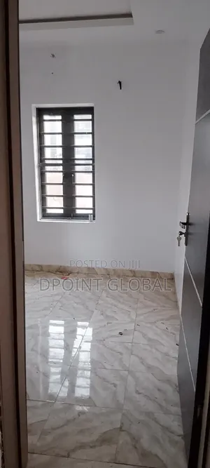 2bdrm Block of Flats in P&T Estate, Boys Town for rent