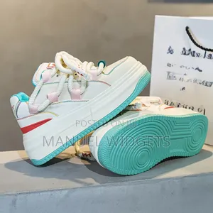 Ladies Chunky Sneakers – Trendy Comfortable.