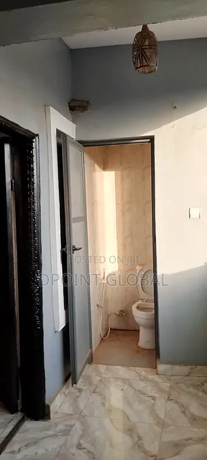 2bdrm Block of Flats in P&T Estate, Boys Town for rent