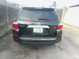 Toyota Highlander 2010 Black