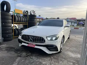 Mercedes-Benz E300 Base RWD Sedan (2.0L 4cyl 9A) 2017 White