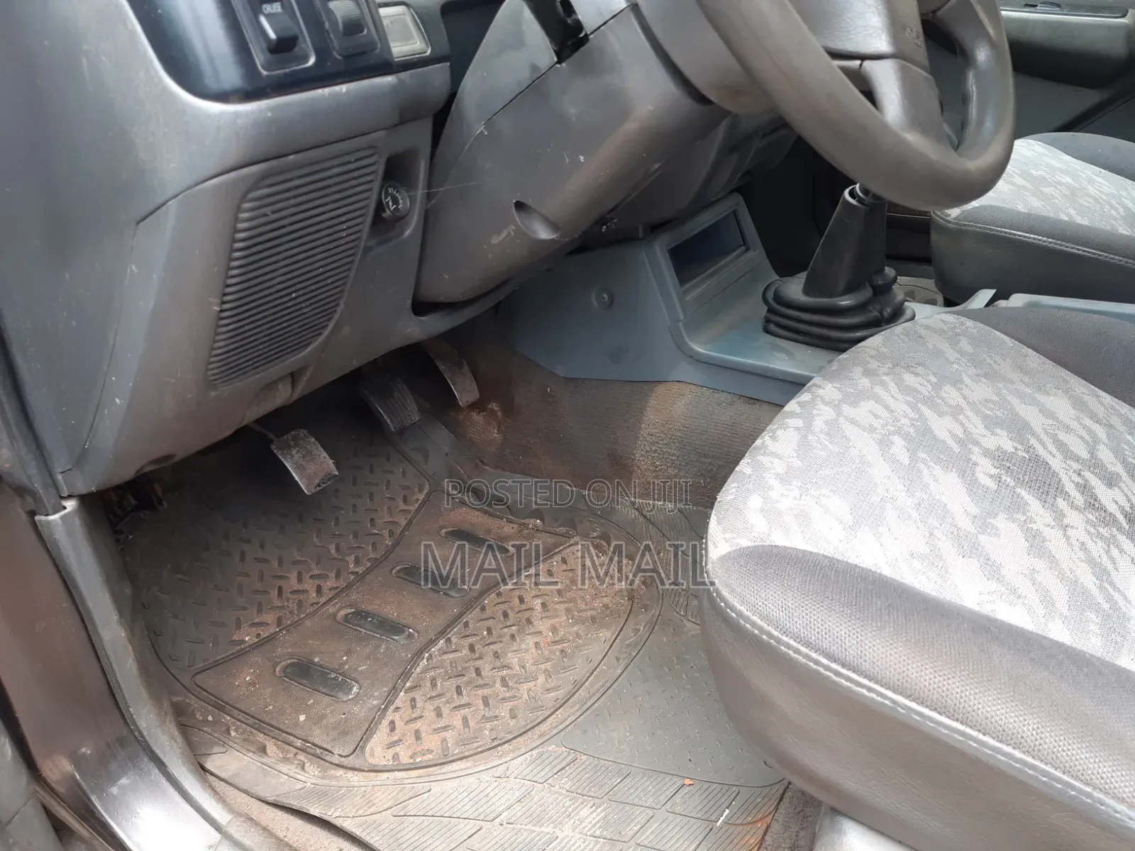 Mitsubishi L200 2003 Gray