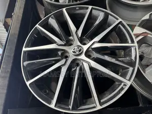 Toyota Camry 2018 Rim 18