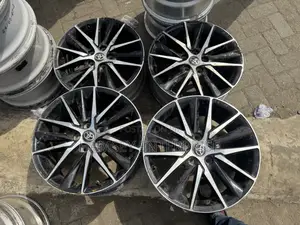 Toyota Camry 2018 Rim 18