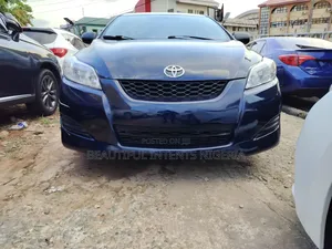 Toyota Matrix S Hatchback AWD (2.4L 4cyl 4A) 2010 Blue
