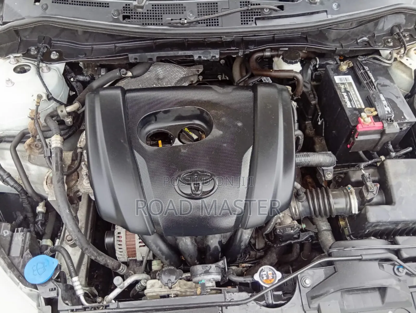 Toyota Yaris 2019 Silver