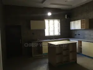 5bdrm Duplex in Apapa Gra for rent