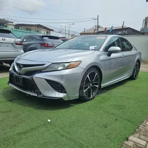 Toyota Camry XSE V6 FWD (3.5L 6cyl 8AM) 2018 Silver