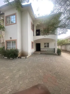 5bdrm Duplex in Wuse 2 for rent