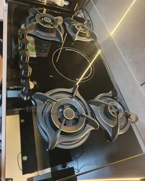 High Quality Bosch Inbuilt 90cm Premium Luxury 4+1 Gas Ele Cooker
