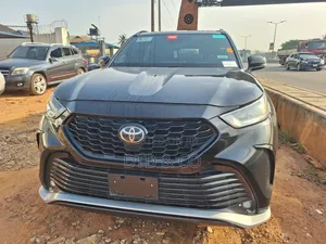 Toyota Highlander XSE 2022 Black