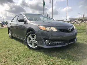 Toyota Camry 2014 Gray