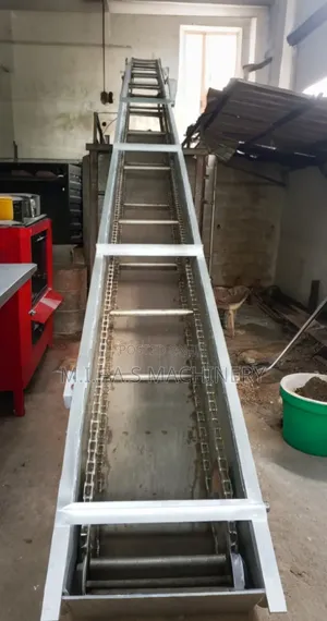 Fresh Full Bunches Scraper Conveyor